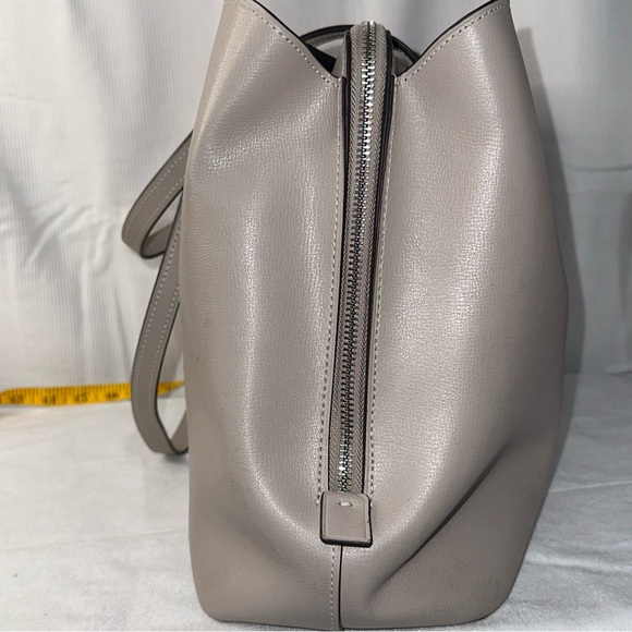 Large Coach tote bag in EUC Grey - Picture 11 of 12